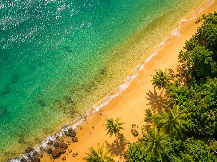 São Tomé coastline